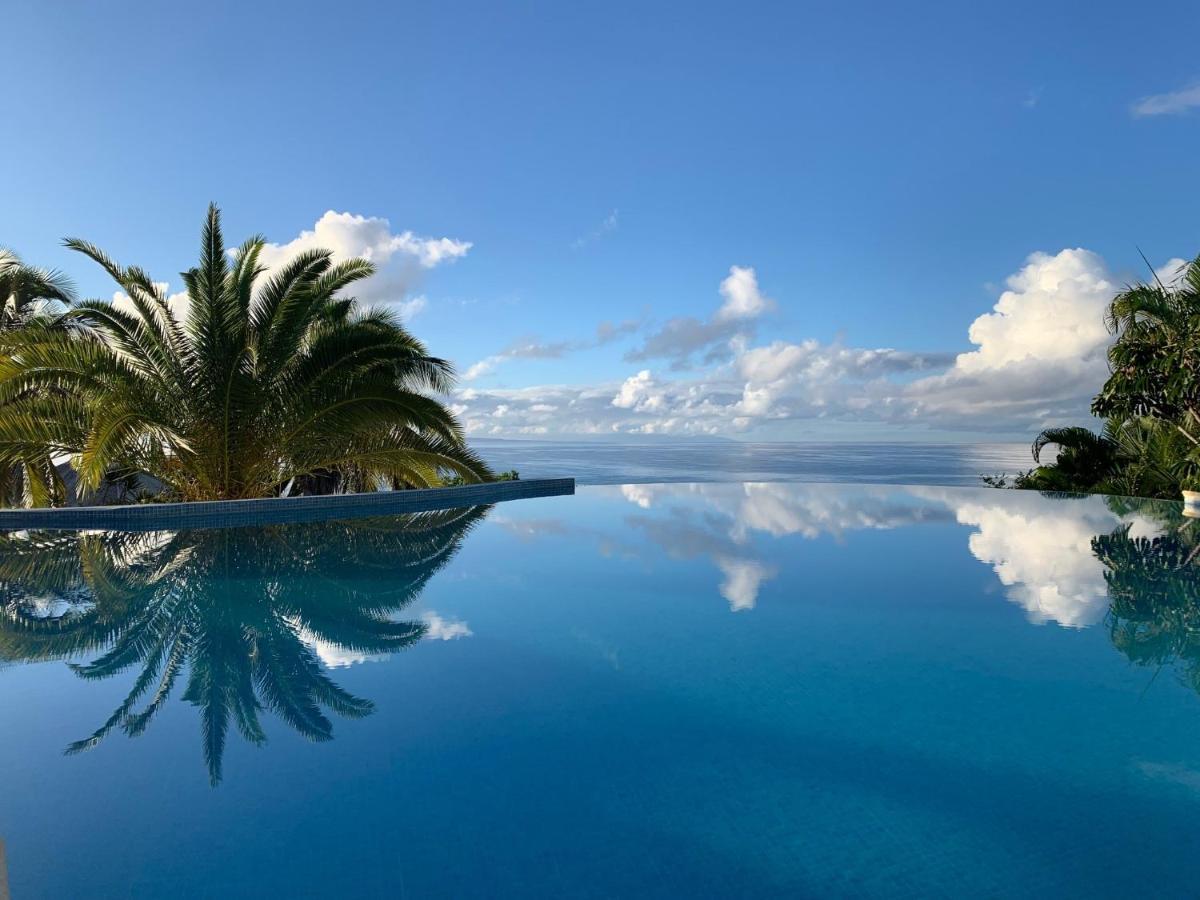 Hotel Amaudo Saint-Francois  Bagian luar foto