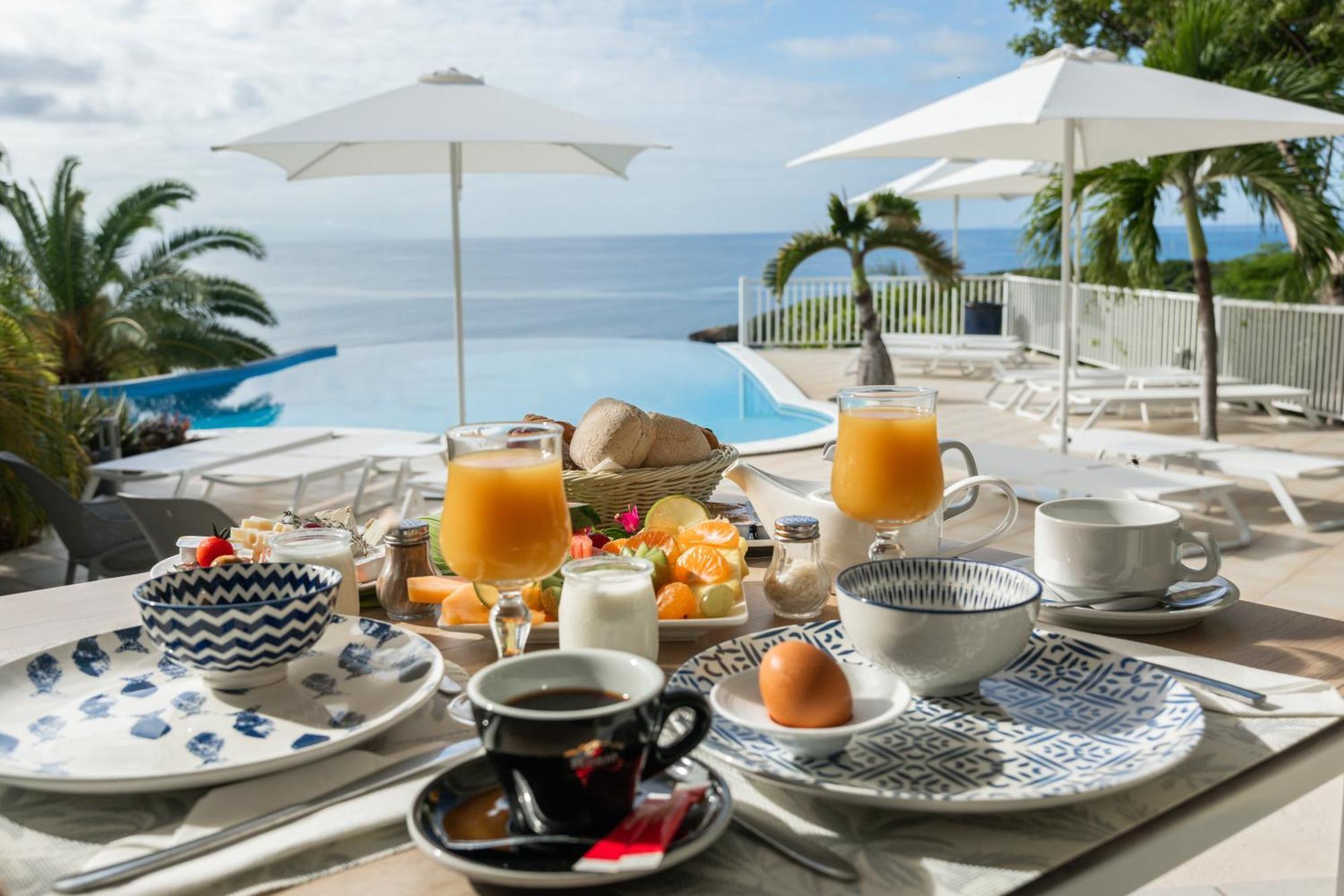 Hotel Amaudo Saint-Francois  Bagian luar foto