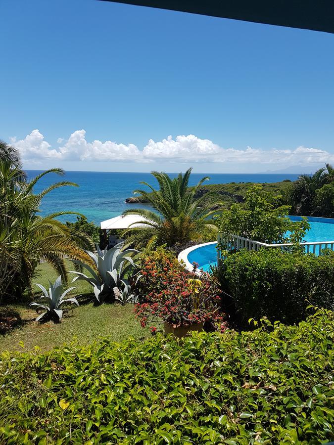 Hotel Amaudo Saint-Francois  Bagian luar foto