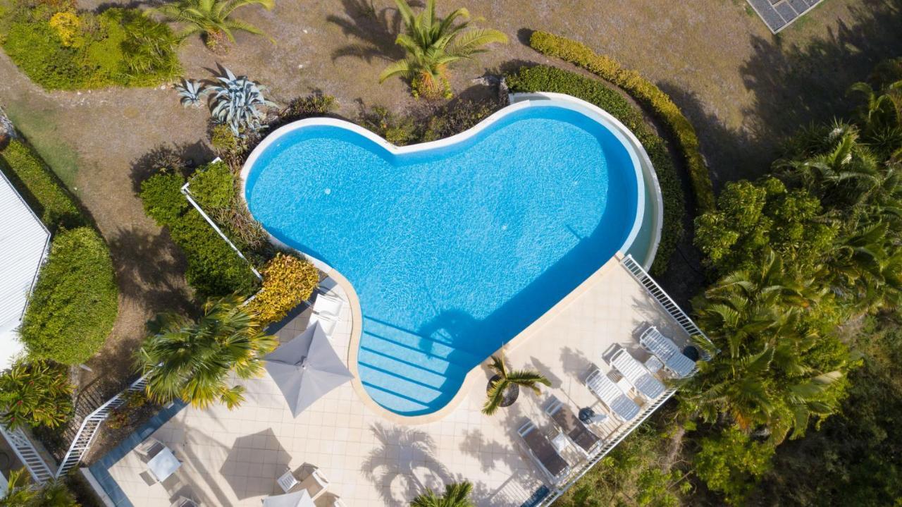 Hotel Amaudo Saint-Francois  Bagian luar foto
